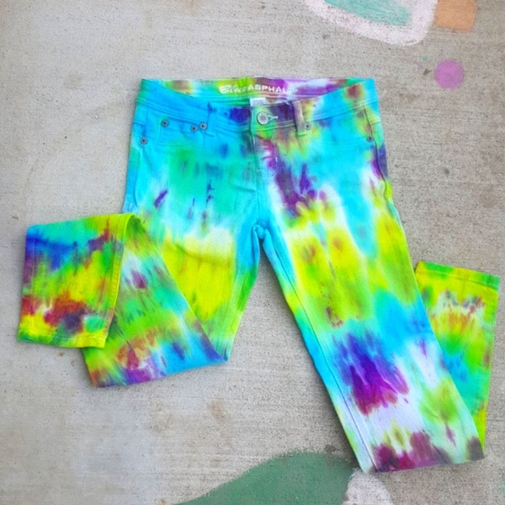 Tie dye skinny jeans size small by asphalt
